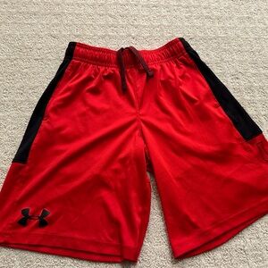 LIKE NEW Under Armour Boys Shorts Size YS